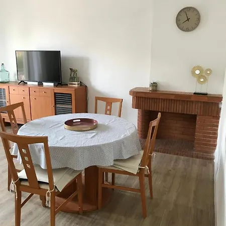 Charmant F3 Climatise Apartment